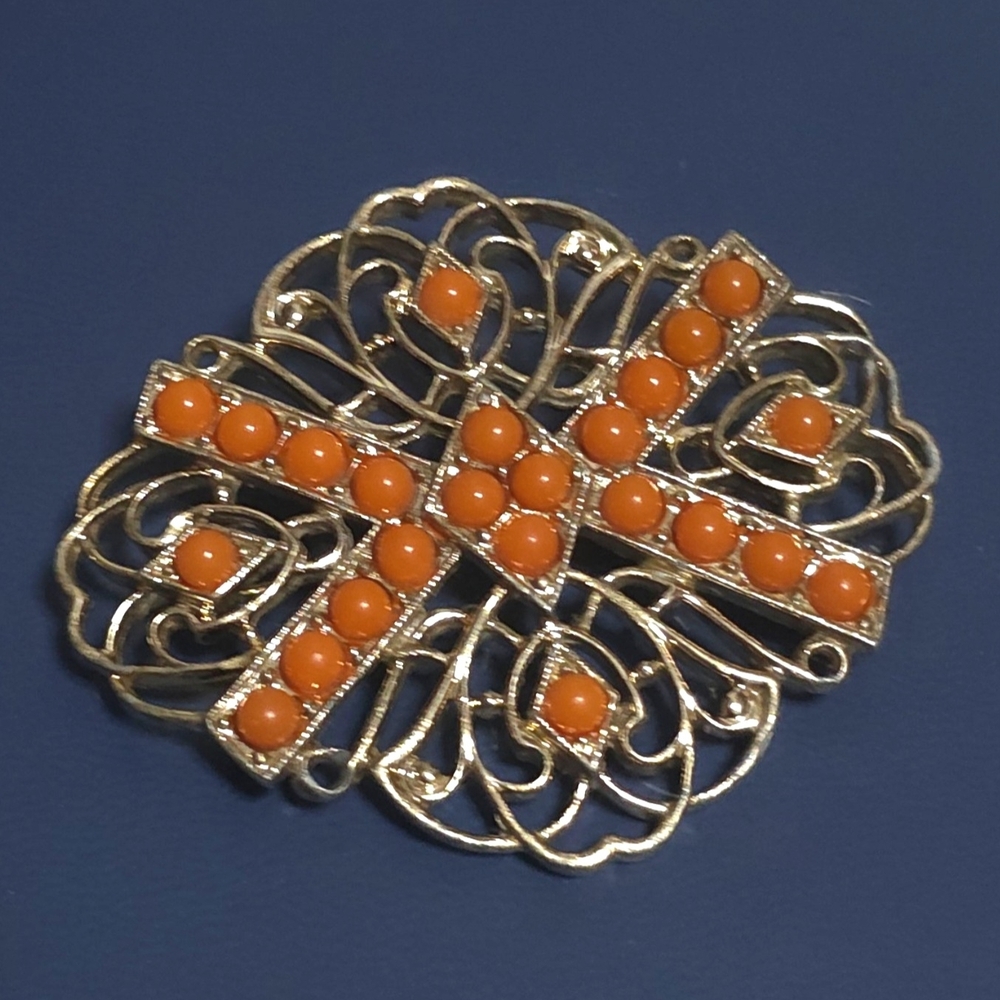 Vintage Signed SARAH COVENTRY Royal Heritage Faux Coral Filigree Brooch